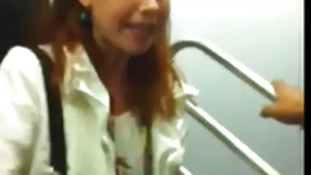 Uma beleza quero ver vídeo pornô de negra linda Chupa pilas antes de foder