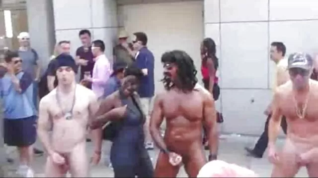 Homens a sério a mulher mais gostosa do filme pornô a foder
