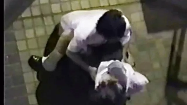 A arte de vídeo pornô de mulher loira chupar pilas