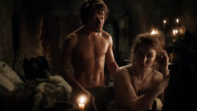 OLD4K. O chefe mulheres coroas porno ficou surpreendido por saber que o seu jovem empregado o quer.