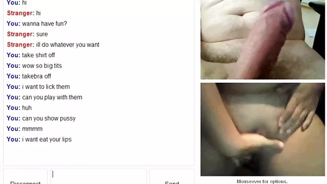 Abelha asiática com um grande broche e uma vaqueira. videos de sexo mulheres peitudas