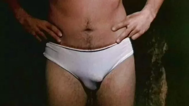 Uma Asiática vídeo de mulher pelada fazendo pornô gira faz Broches.