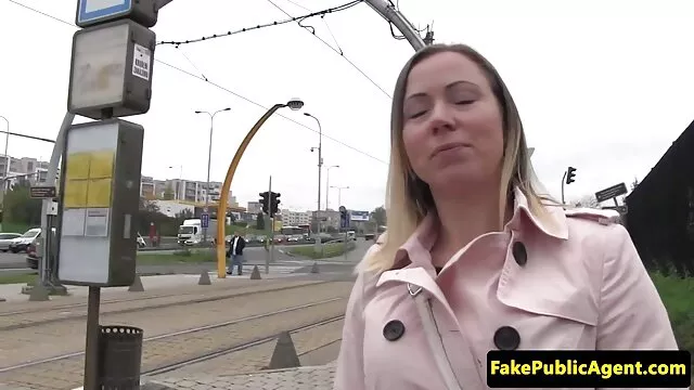 Loira esfomeada vídeo pornô as mulher mais gostosa do mundo da BBC fodida pelo seu antigo professor