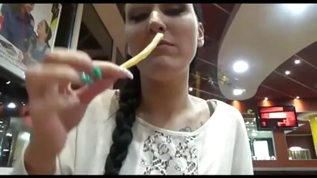 Entrevista de emprego nua chocante para uma loura vídeo pornô de mulher transando gostoso busty