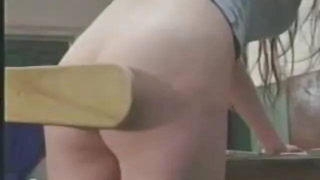 TUTOR4K. um reconhecido guia de biologia vídeo pornô de mulheres ruivas apaixonada ensina alunos de anatomia.